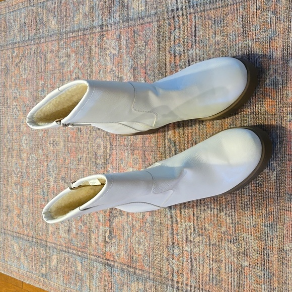White Chelsea Boot - Picture 8 of 8